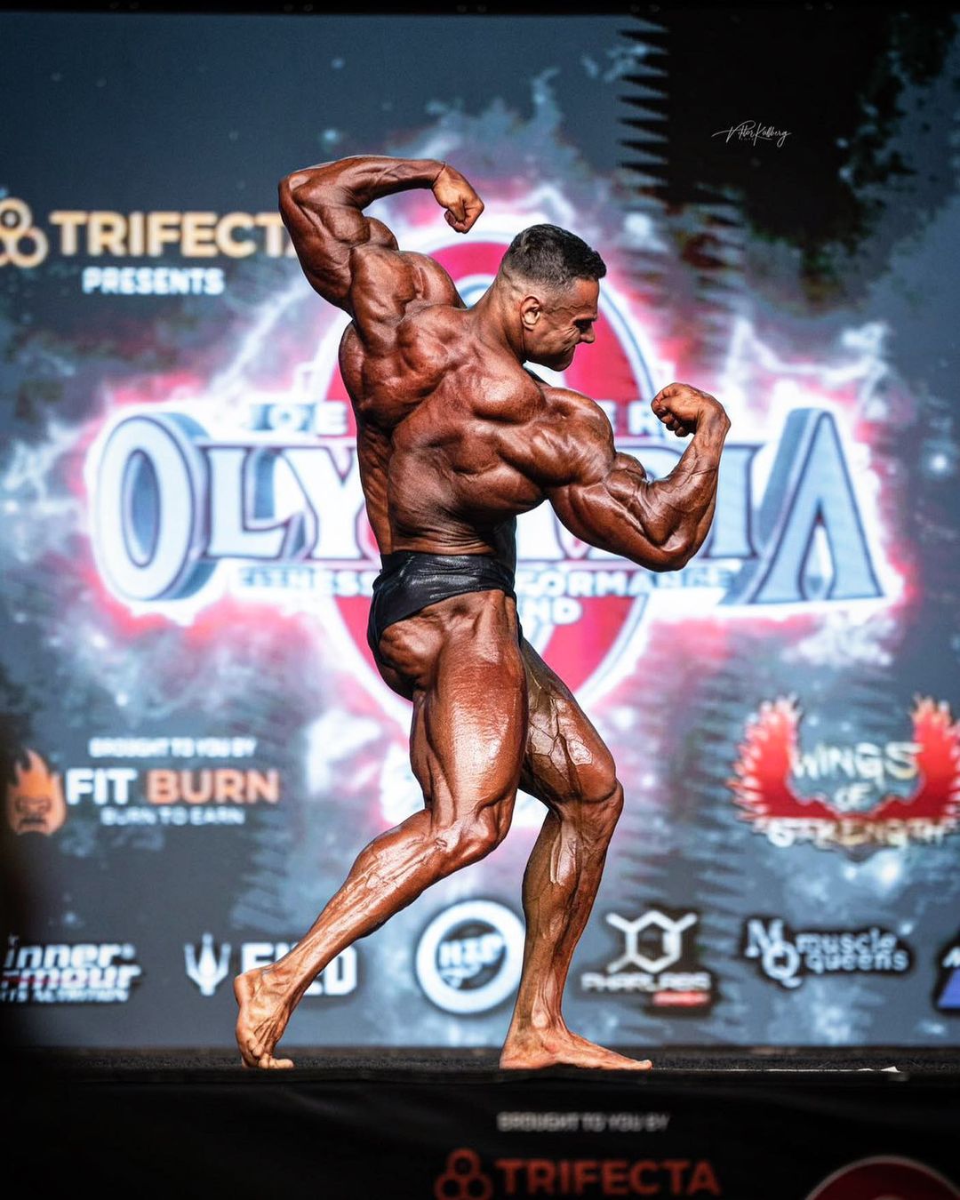 Mr Olympia 2022 Classic Physique — Kirill Hudaev