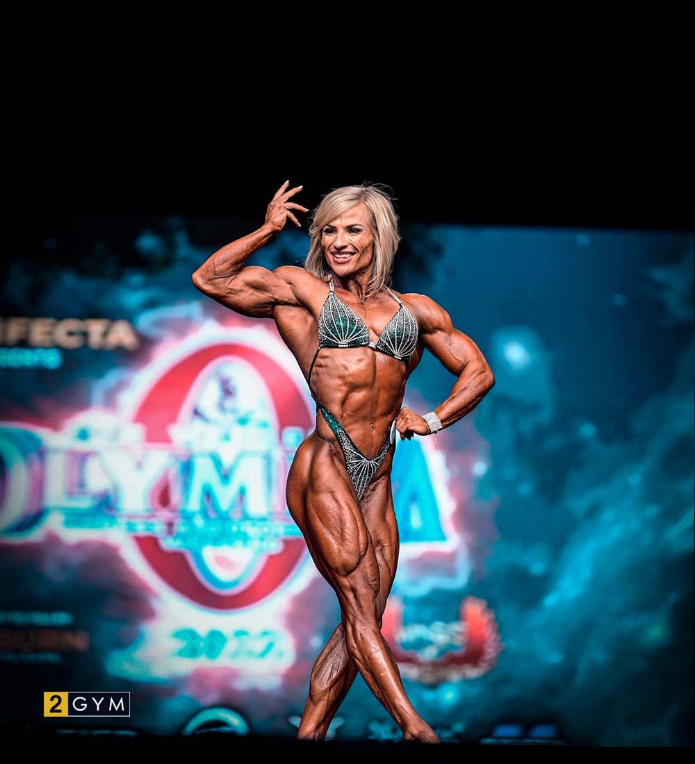 Olympia 2022 Women's Physique — Brooke Walker third place
